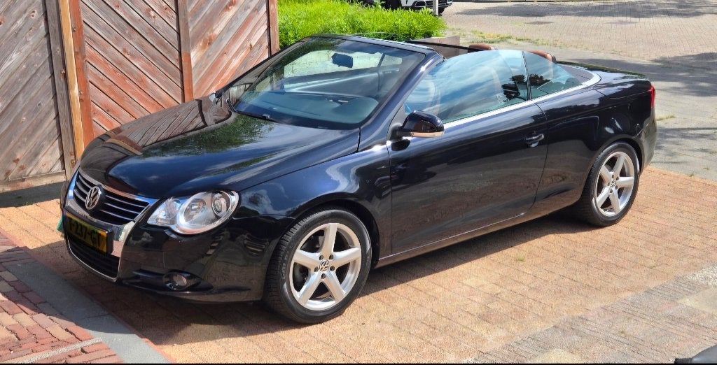 Volkswagen Eos 2.0 16V FSI 110KW, Voorwielaandrijving, Beige, 4 cilinders, 4 stoelen