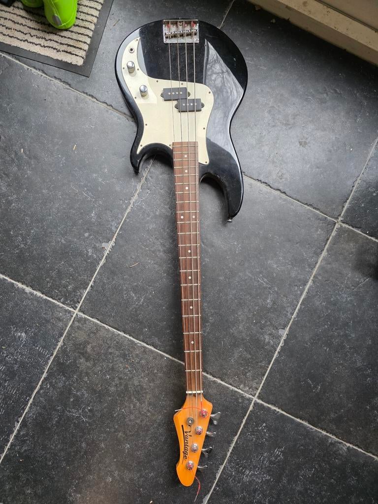 Vantage basgitaar bas gitaar bass vrb 11 bk Indonesië, Muziek en Instrumenten, Ophalen, Gebruikt