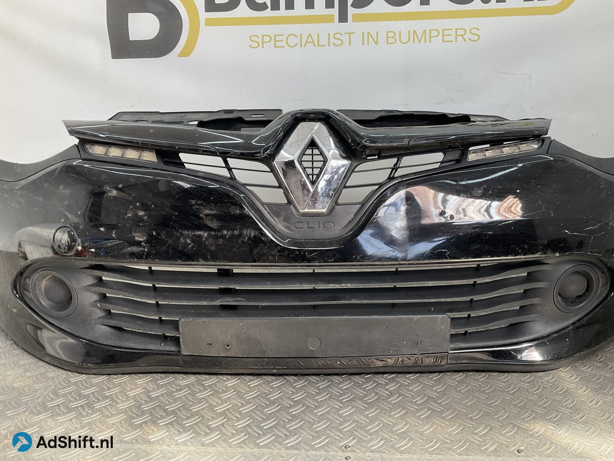 Bumper Renault Clio 4 2012-2015 620221112R Voorbumper F3-205, Auto-onderdelen, Bumper