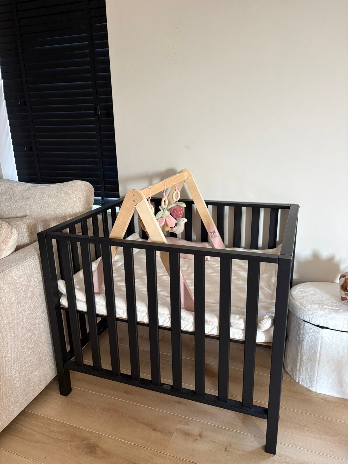 Twf box incl matras, boxkleed en babygym, Kinderen en Baby's, Boxen, Ophalen, Zo goed als nieuw, Boxkleed