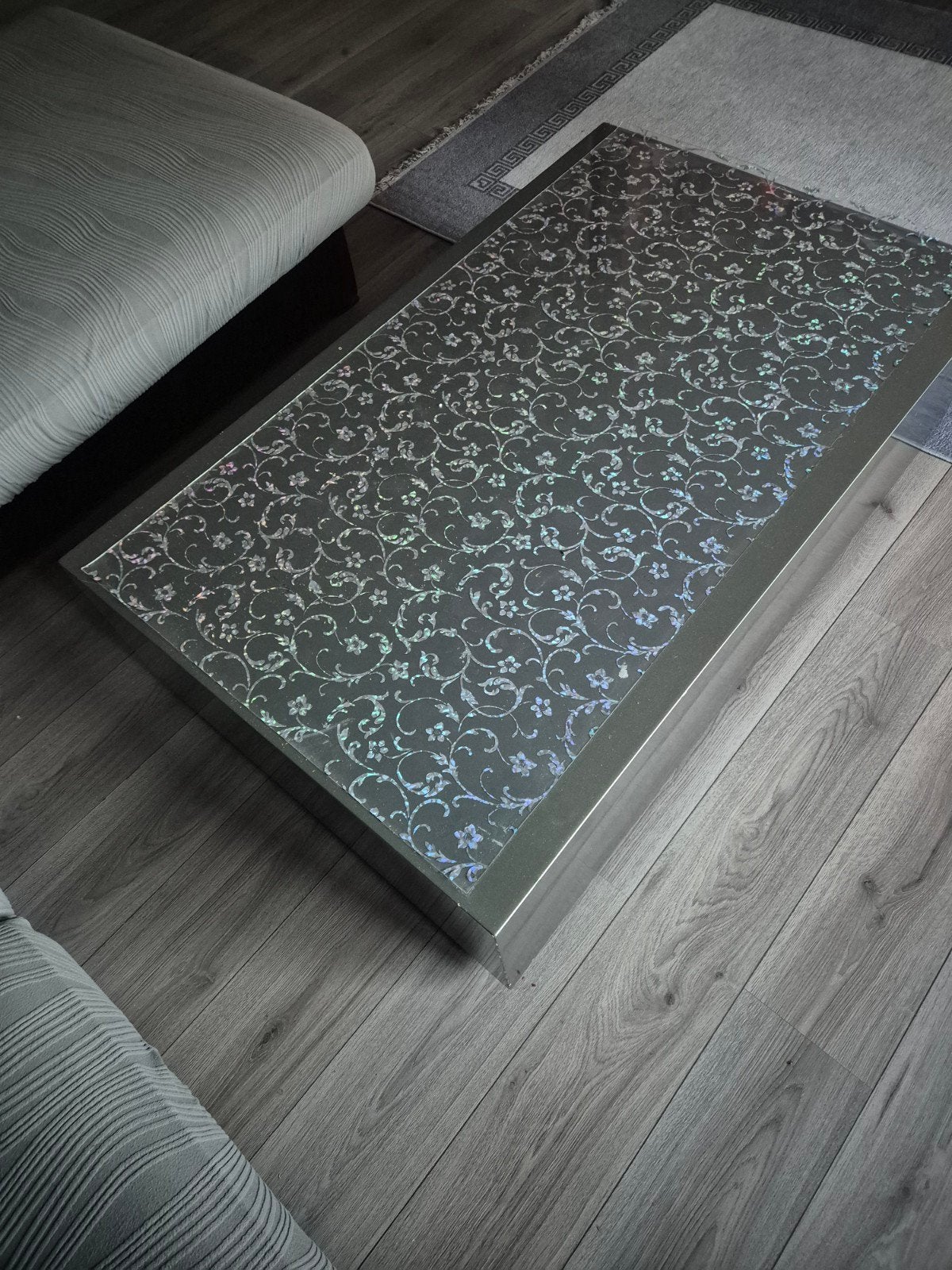 Kleur grijs  lengte  130 cm 60 cm breed, Huis en Inrichting, Tafels | Salontafels, Ophalen of Verzenden