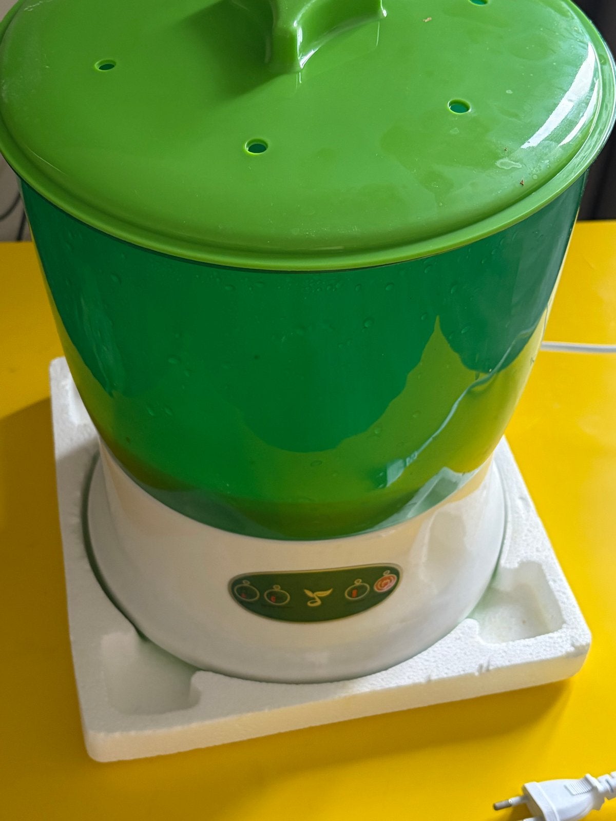 Automatische kiemgroentenmachine – Groene Sprouter, 2 tot 3 liter, Ophalen of Verzenden, Zo goed als nieuw, 1 snelheid