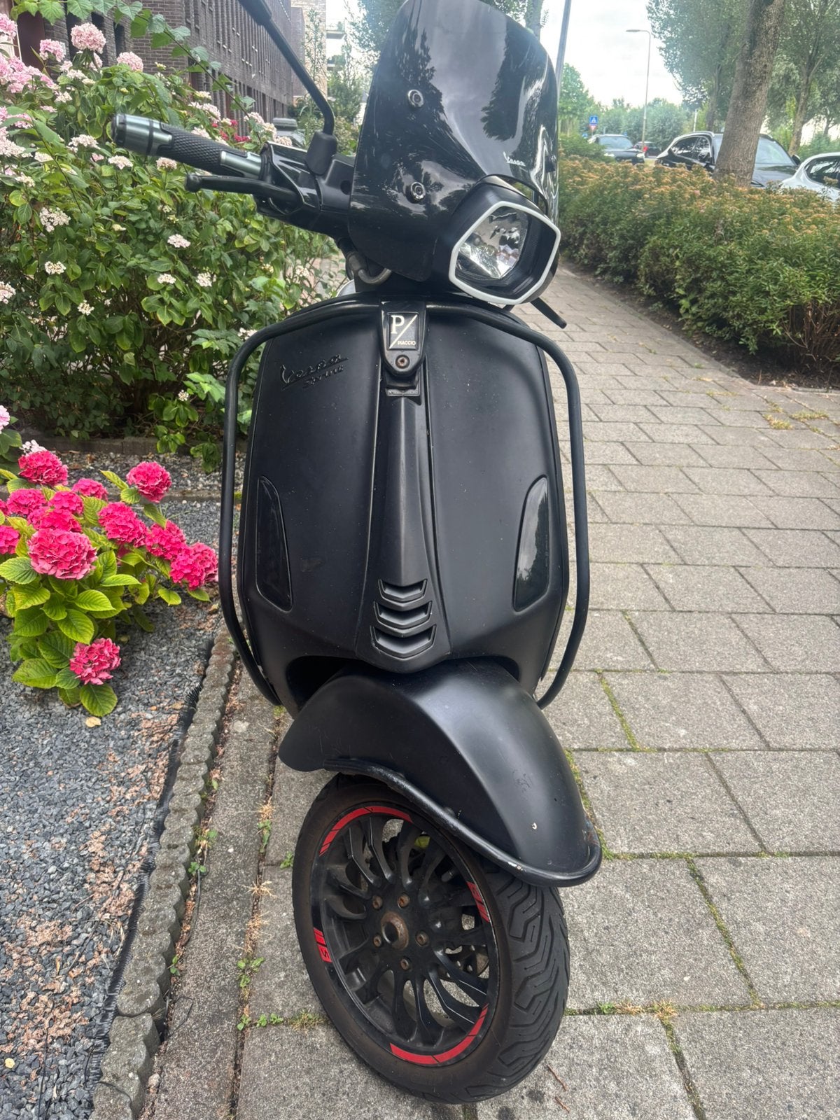 Vespa sprint 2016 carburateur 80cc, Fietsen en Brommers, Ophalen, Zo goed als nieuw, Benzine, Overige modellen