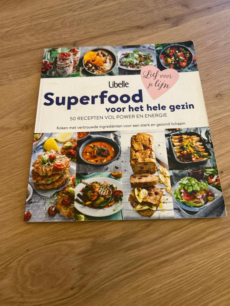 Libelle Superfood voor het hele gezin kookboek, Voorgerechten en Soepen, Ophalen of Verzenden, Zo goed als nieuw, Gezond koken