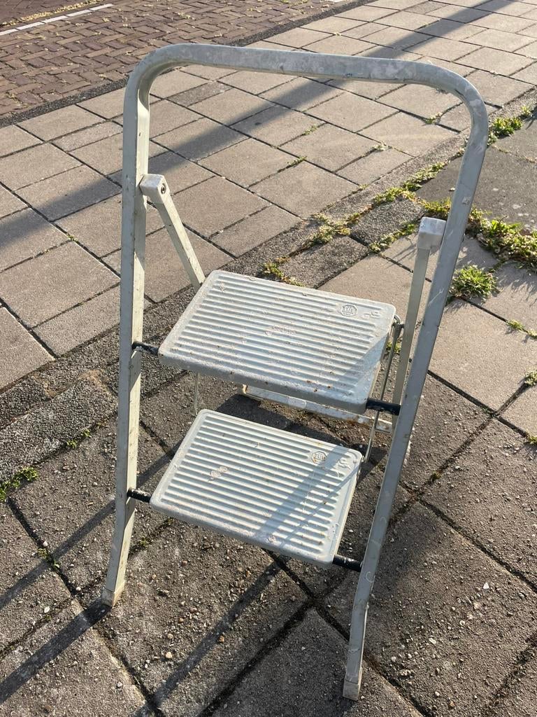 Keukentrap, Ophalen, Zo goed als nieuw, Minder dan 2 meter