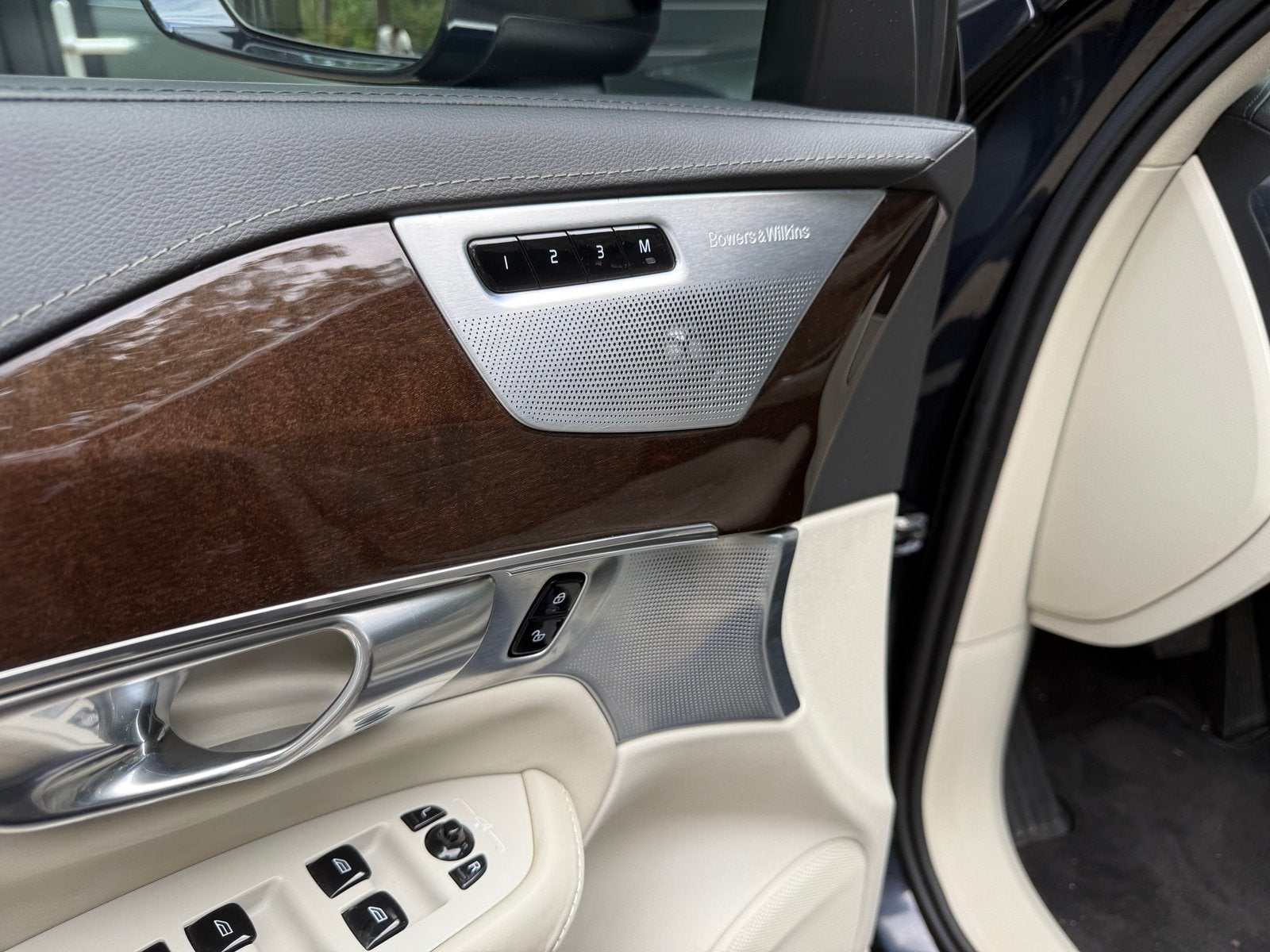 Foto 19 van Volvo XC90 2.0 T8 Twin Engine AWD Inscription