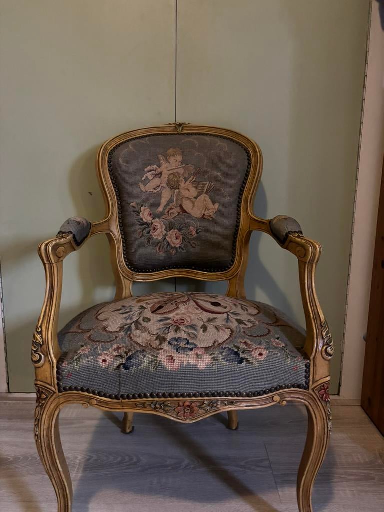 Antieke stoel met prachtig design, Ophalen