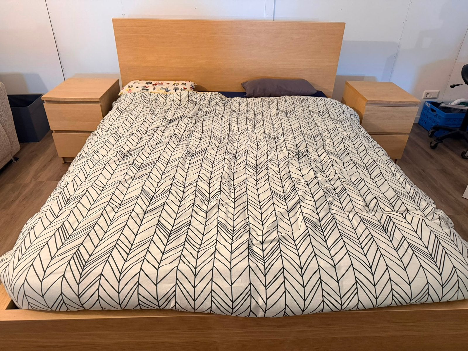Malm bed ikea incl nachtkastje, Huis en Inrichting, Slaapkamer | Complete slaapkamers, Ophalen, Gebruikt, Tweepersoons