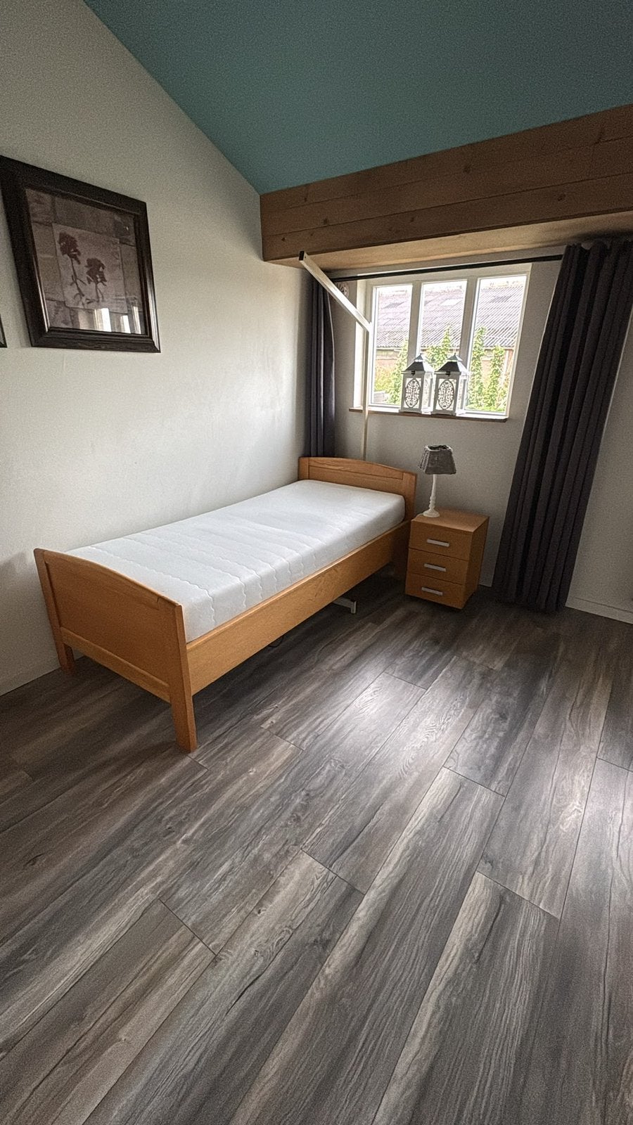 Net bed te koop van 90 cm breed en 2 meter lang, 90 cm, Eenpersoons, Bruin, Ophalen of Verzenden