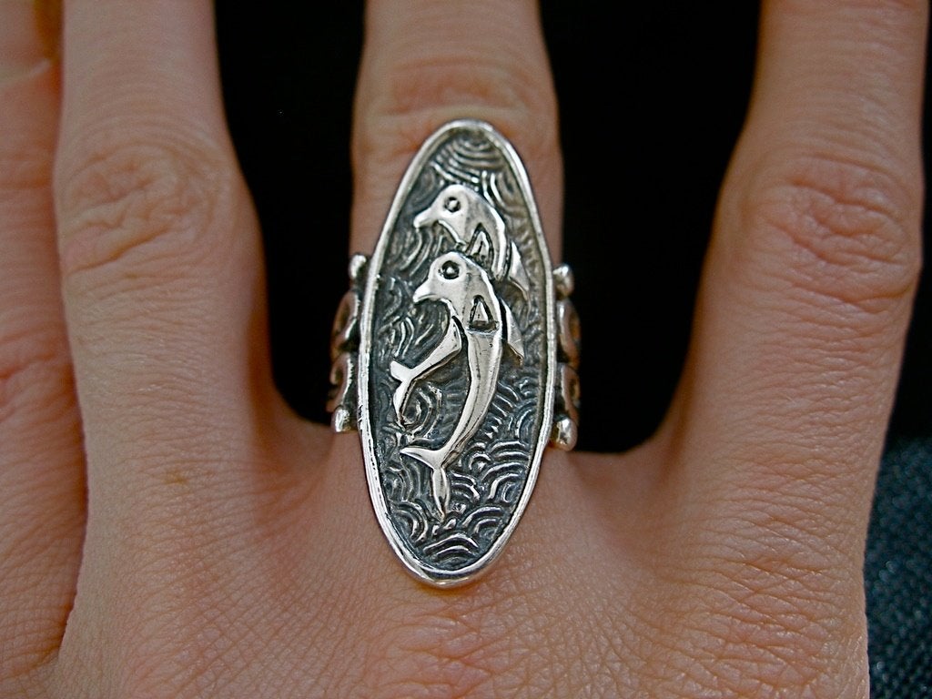 Zilveren 925 zilver lange ring met 2 dolfijnen 17.25 of 17.5, Sieraden, Tassen en Uiterlijk, Ringen, Verzenden, Nieuw, 17 tot 18
