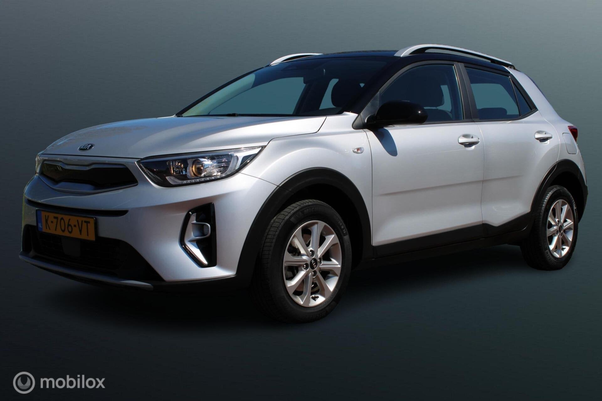 Kia Stonic 1.0 T-GDi MHEV DynamicLine, Zwart dak, App connec, Auto's, Kia, Voorwielaandrijving, Gebruikt, 49 €/maand, Bedrijf