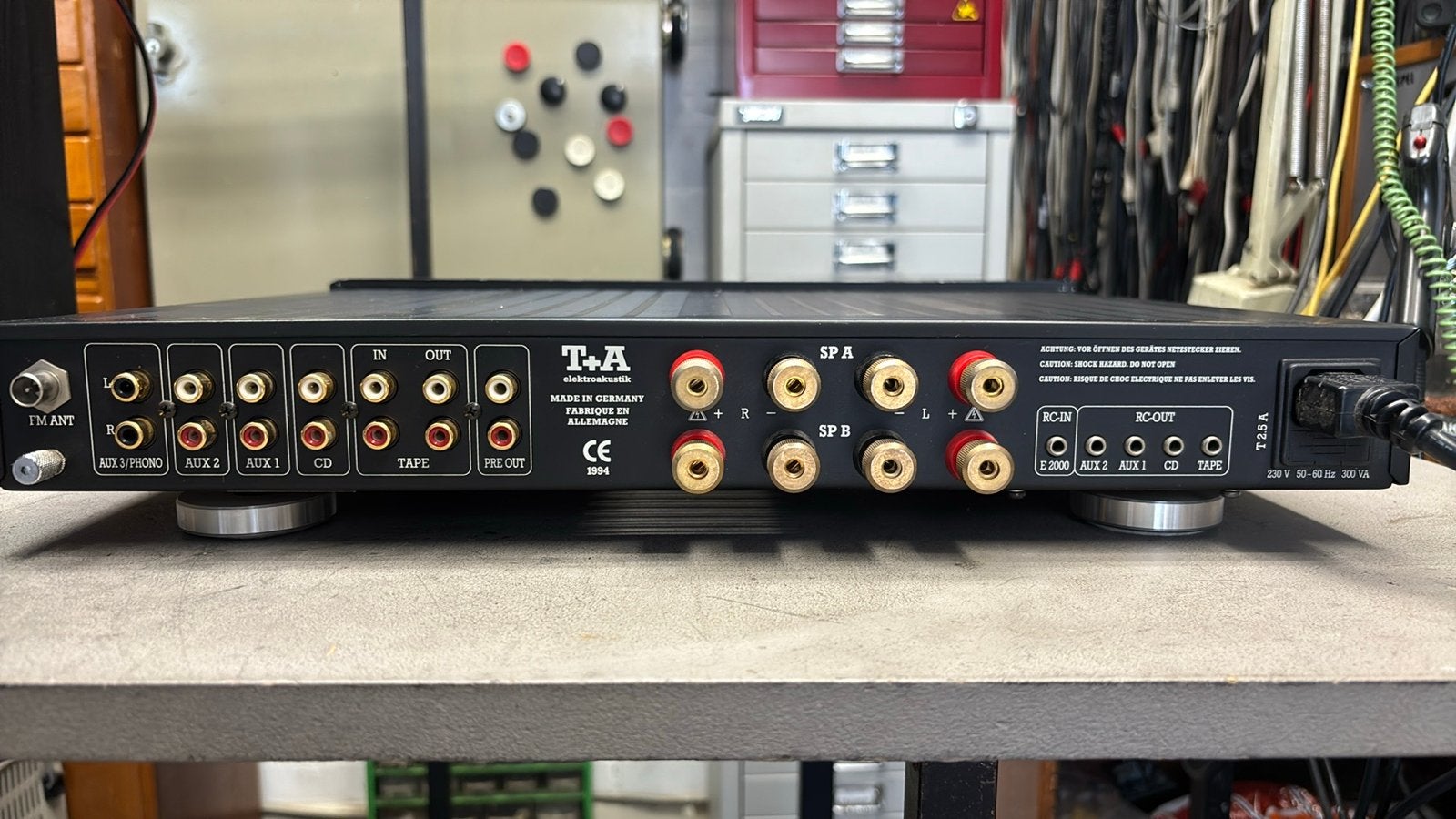 T+A E-Serie E 1220 R Receiver - Hoogwaardige Audio, Audio, Tv en Foto, Versterkers en Receivers, Overige merken, Ophalen of Verzenden