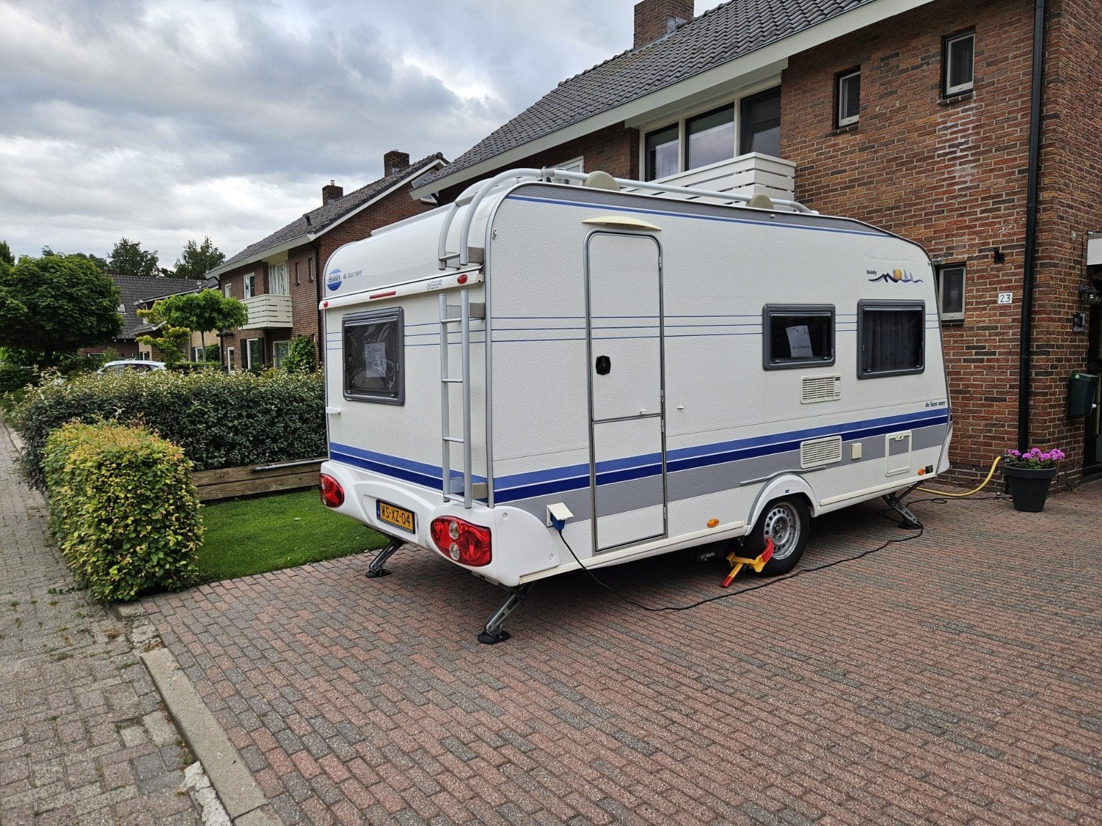 Hobby 30 easy de luxe, Vast bed, Hobby, Treinzit, Particulier