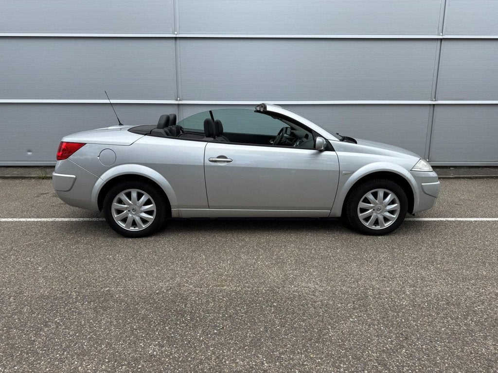 Renault Mégane Coupé-Cabriolet 1.6-16V Dynamique youngtime, Auto's, Renault, Gebruikt, 1340 kg, 4 cilinders, Cabriolet
