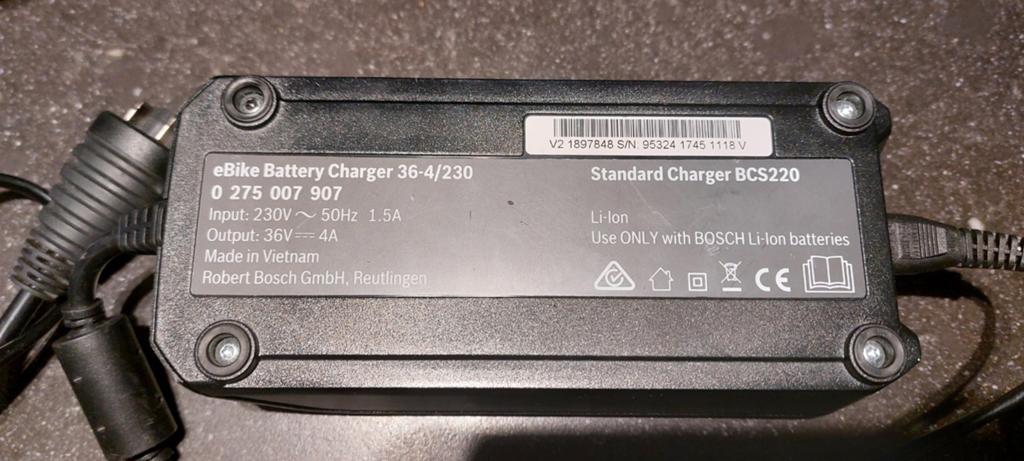 BOSCH Fiets oplader e-bike E50,-, Fietsen en Brommers, Fietsaccessoires | Fietsaccu's, Ophalen of Verzenden