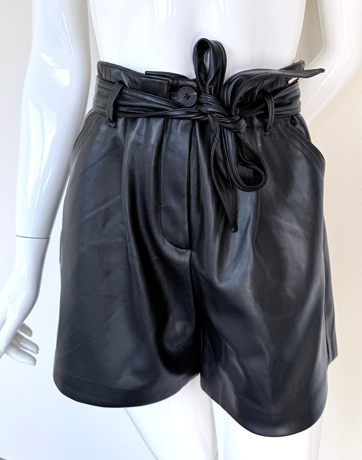 RINO & PELLE VEGAN LEREN SHORTS MAAT 38, NIEUW💖💖💖, Kleding | Dames, Maat 38/40 (M), Kort, Zwart, Nieuw