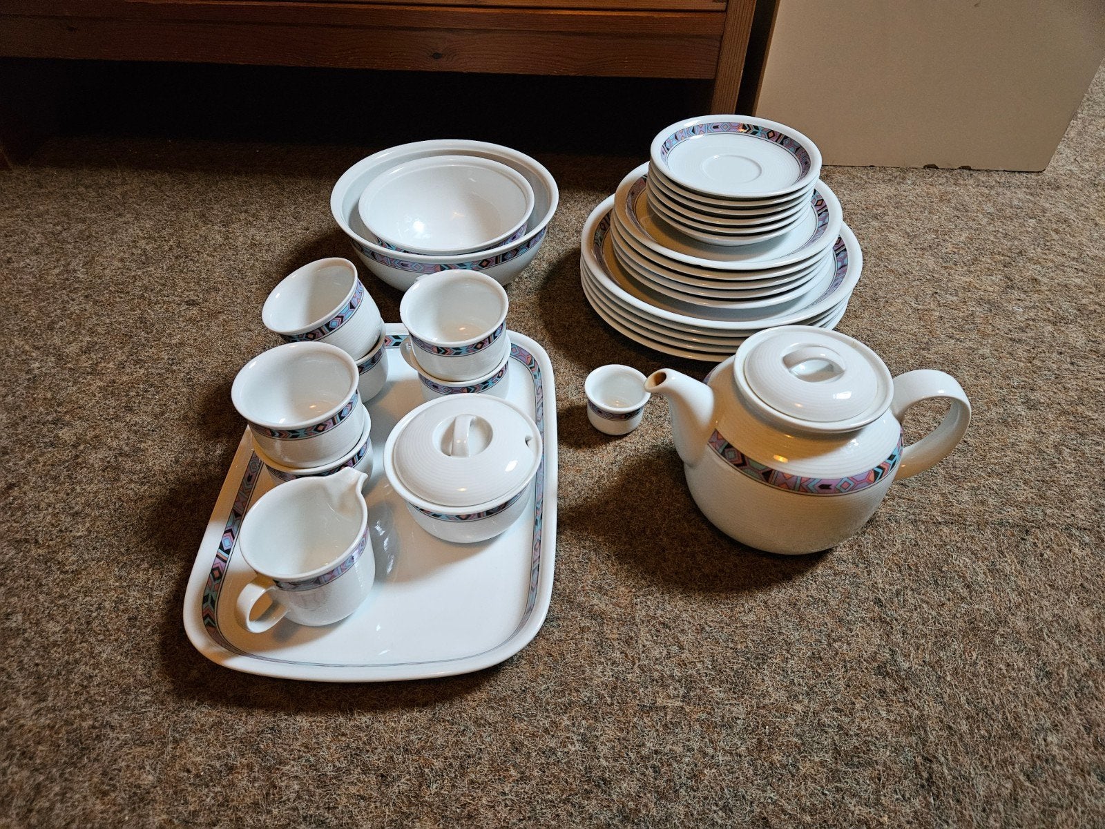 Marienburg Servies - Compleet Set met Geometrisch Patroon, Ophalen