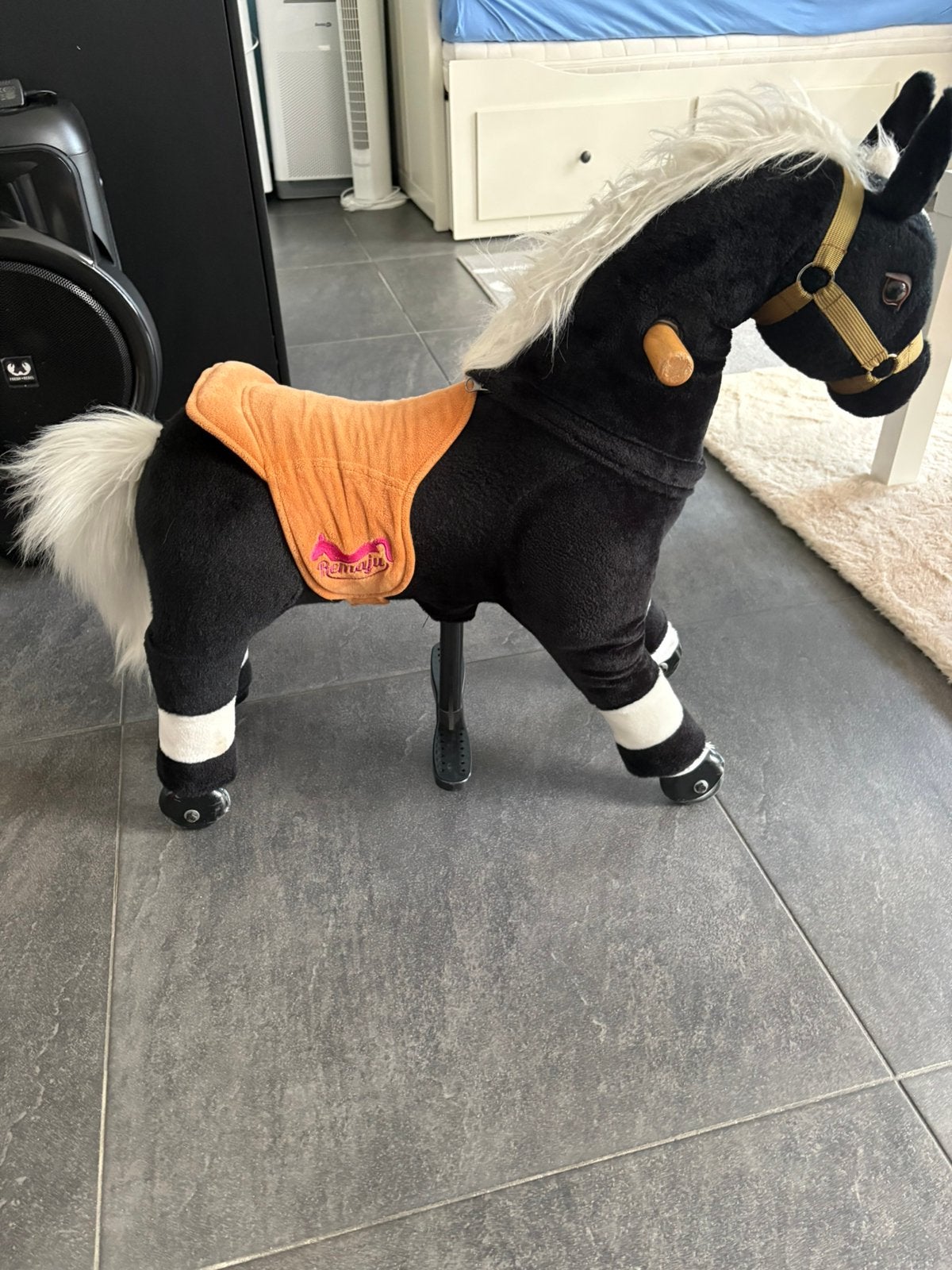 Kinder paard, Ophalen, Zo goed als nieuw