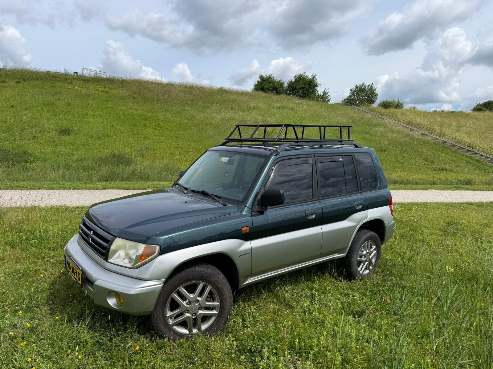 Mitsubishi Pajero PININ 1.8 16V 4x4 AIRCO 5DRS DAKROOF APK, 4 cilinders, Handgeschakeld, Particulier, SUV of Terreinwagen