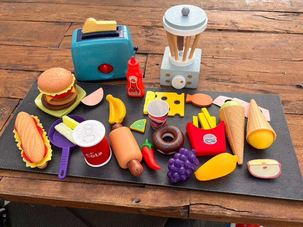 Speelgoedkeuken accessoires: broodrooster, blender & snacks, Ophalen, Zo goed als nieuw, Overige materialen, Speelkeuken-accessoire