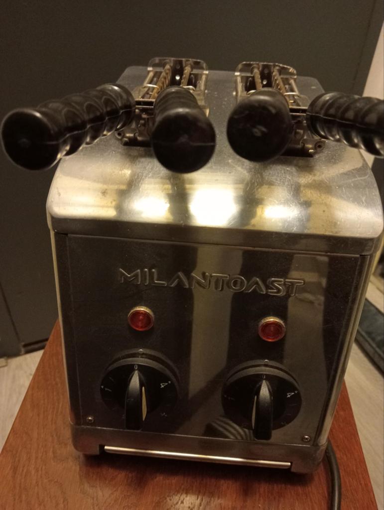Te Koop. Milan Toaster - Vintage broodrooster, Ophalen, Gebruikt, Uitneembare kruimellade