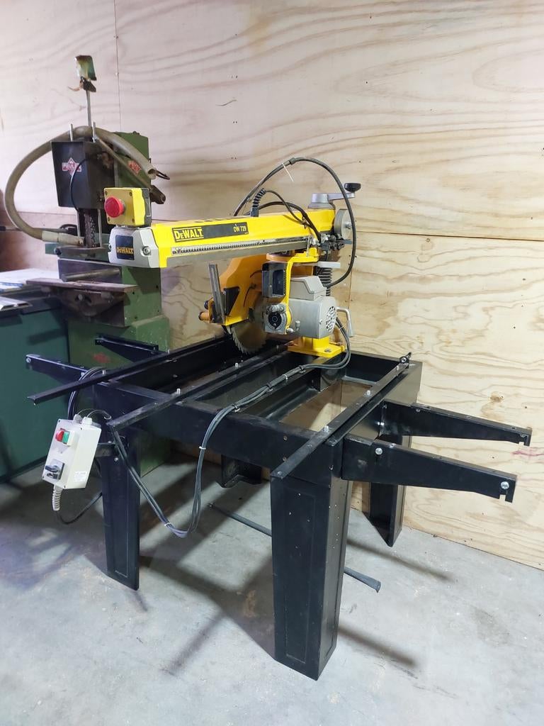 Dewalt radiaalzaag dw729, Doe-het-zelf en Verbouw, Gereedschap | Zaagmachines, Ophalen, 1200 watt of meer, Afkortzaag, 70 mm of meer