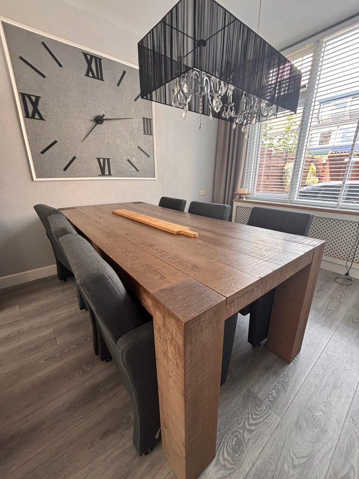 Robuuste houten eettafel met stoelen – stoelen gratis erbij, Huis en Inrichting, Ophalen