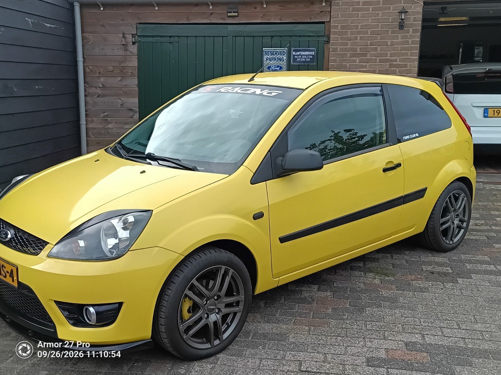 Ford Fiësta 1.6 16V 3DR 2008 Geel, Auto's, Voorwielaandrijving, 1596 cc, 15 km/l, 40 €/maand