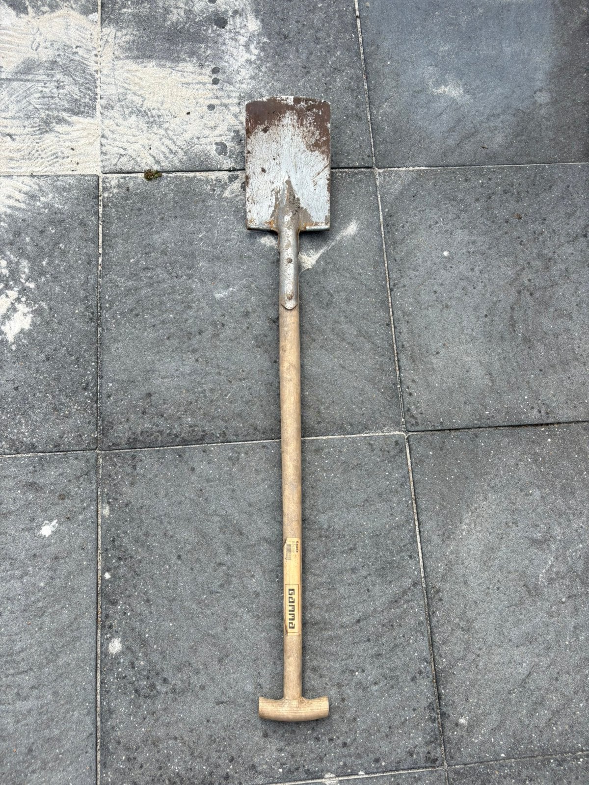 Spade, Tuin en Terras, Ophalen, Zo goed als nieuw