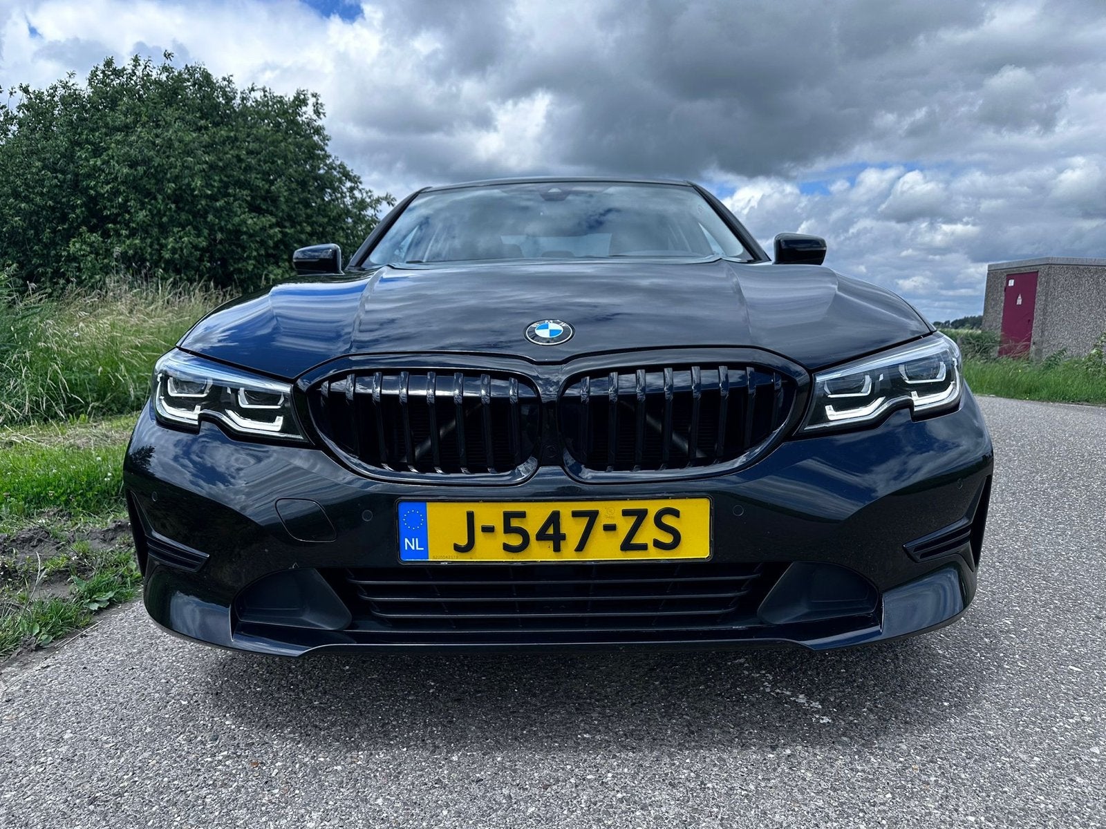 BMW 3-Serie 320i, Auto's, 1998 cc, 4 cilinders, 1435 kg, Zwart