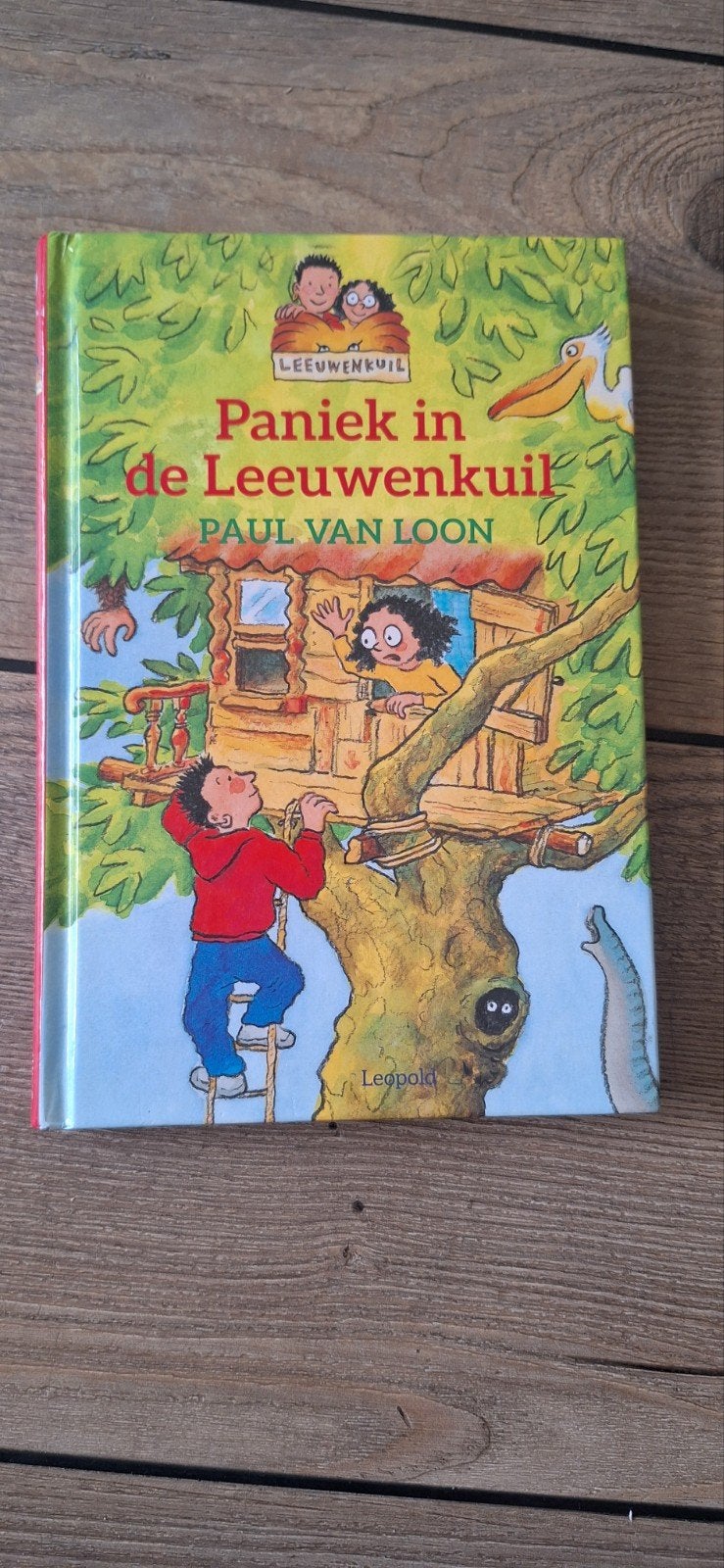 Paniek in de Leeuwenkuil - Paul van Loon (Kinderboek), Ophalen of Verzenden, Zo goed als nieuw, Paul van Loon, Fictie algemeen