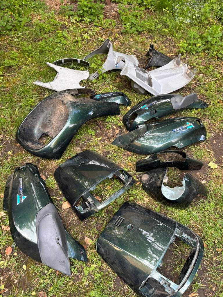 Skipper kappenset donker groen met binnenkappen, Fietsen en Brommers, Scooters | Piaggio, Ophalen of Verzenden, Gebruikt, Benzine