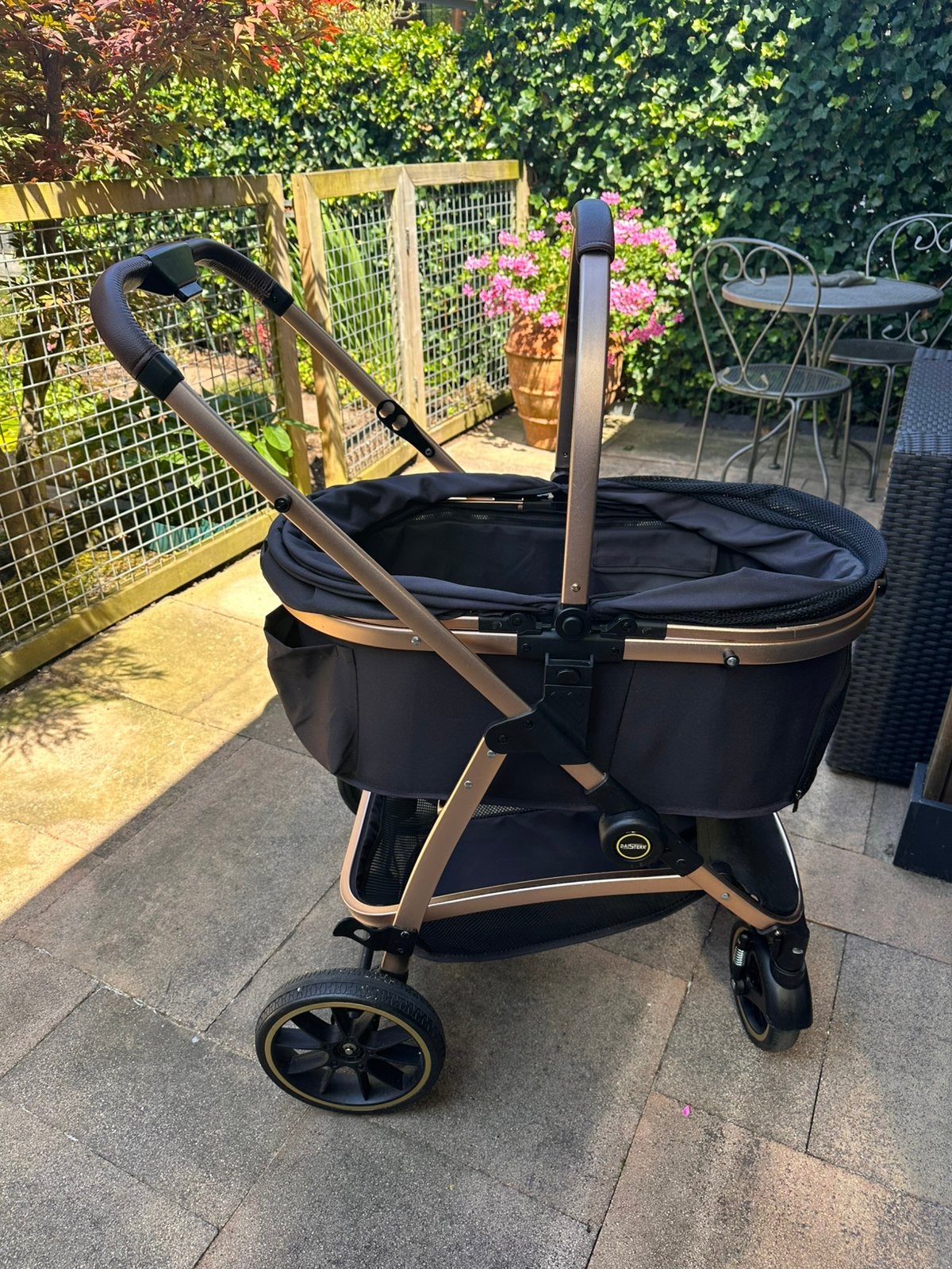 Te koop honden buggy ideaal voor herstel na operatie, Ophalen, Zo goed als nieuw