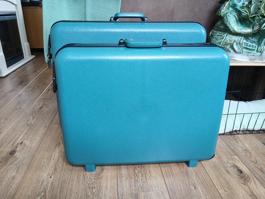 Set van 2 FMGO Hardshell Koffers Groen, Sieraden, Tassen en Uiterlijk, Koffers, Gebruikt, Hard kunststof, 70 cm of meer, Ophalen