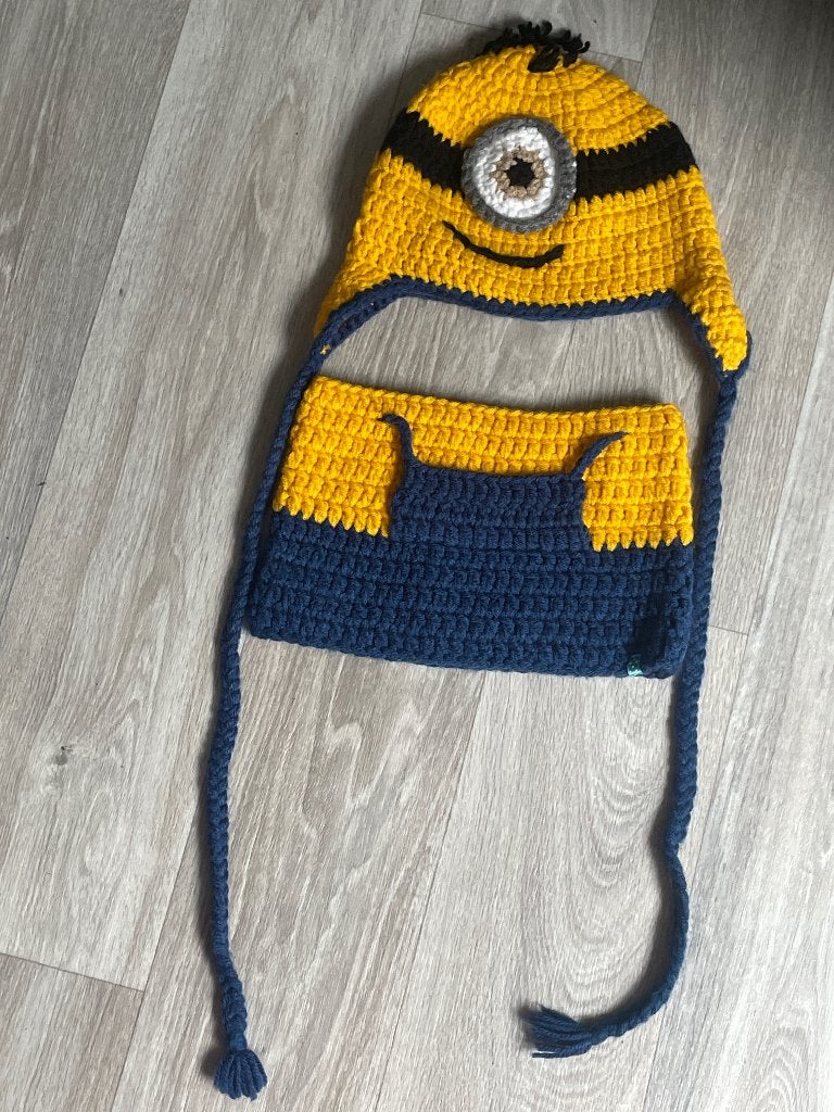 Minion muts met col sjaal gehaakt, Nieuw, Ophalen of Verzenden, Muts, 158 t/m 164