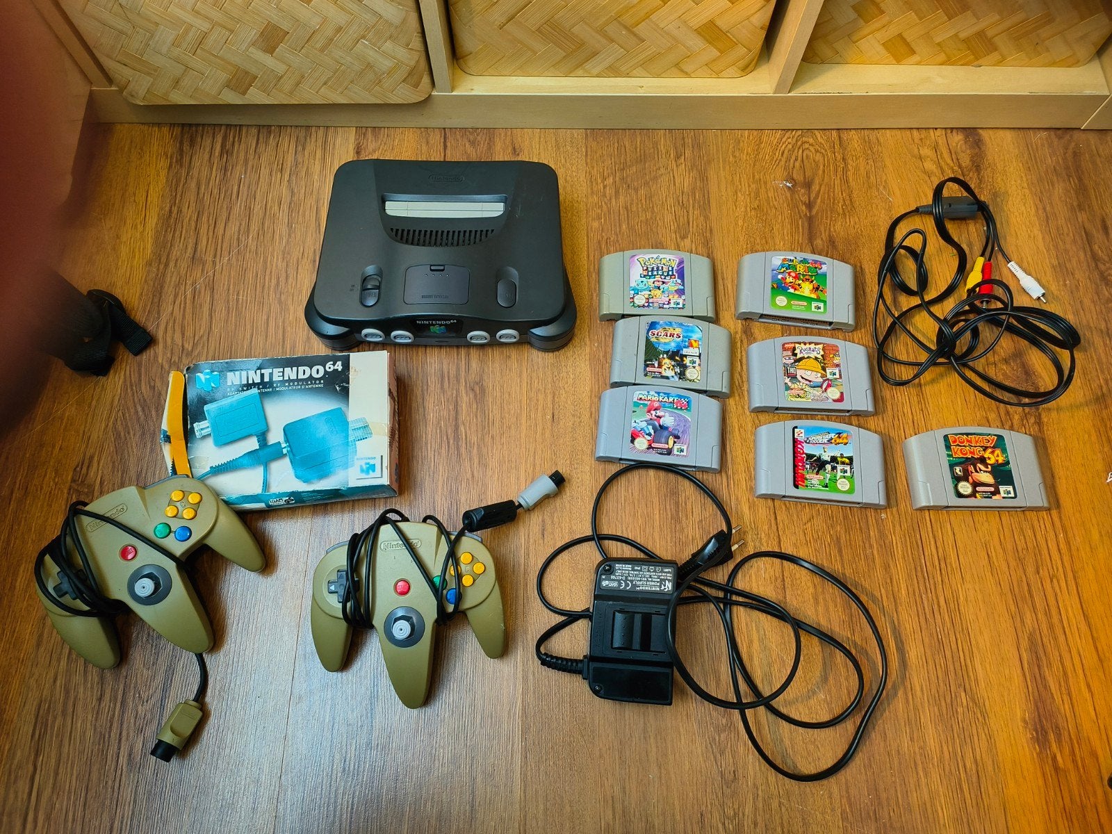 Nintendo 64 Console met 2 controllers en 7 games, Spelcomputers en Games, Spelcomputers | Nintendo 64, Ophalen of Verzenden, Gebruikt