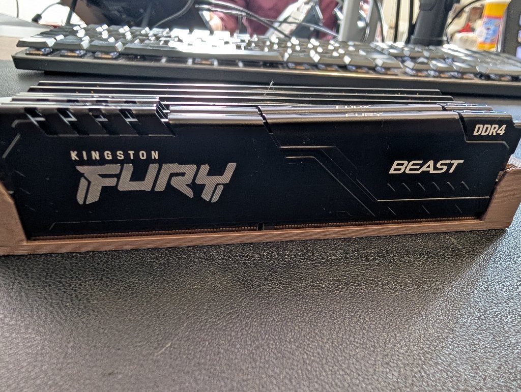 Kingston FURY Beast 32GB (2x16GB) DDR4-3200 CL16 kit, Computers en Software, 32 GB, DDR4, Ophalen of Verzenden, Zo goed als nieuw