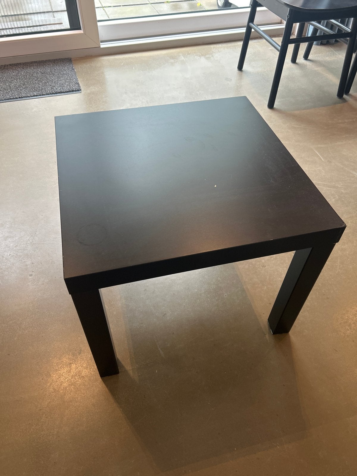 Vierkant zwart IKEA tafeltje - Bijzettafel/Salontafel, Ophalen, Minder dan 50 cm, Gebruikt, 50 tot 100 cm