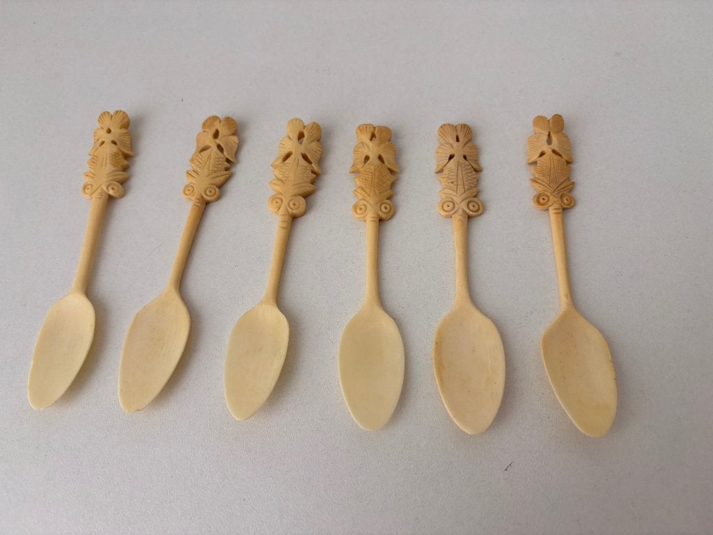 Zes antieke, benen lepeltjes, Antiek en Kunst, Antiek | Bestek, Ophalen of Verzenden