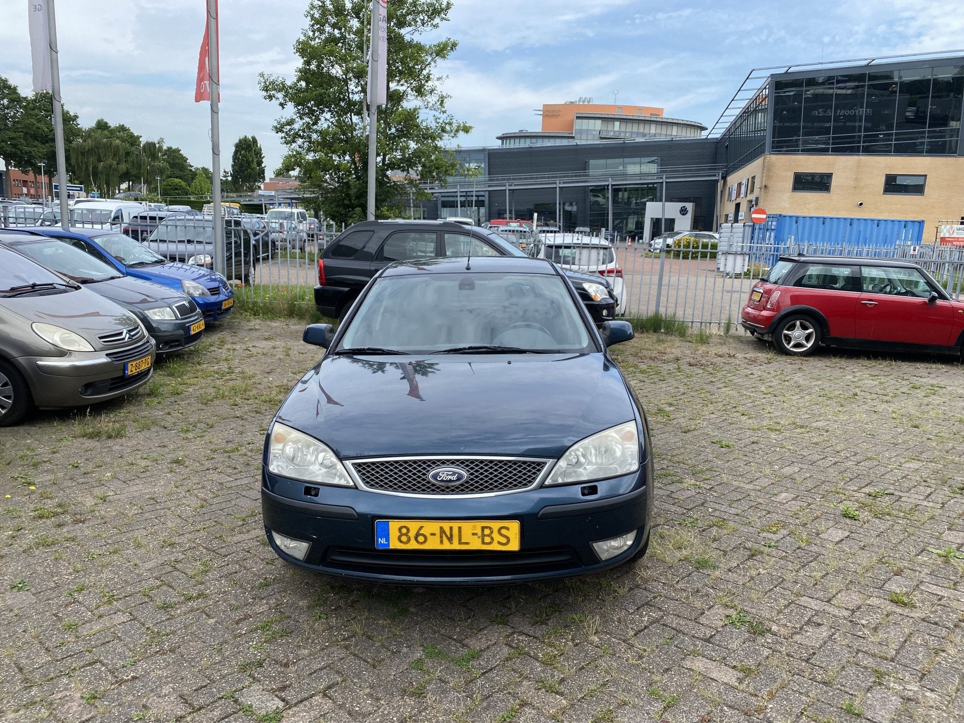 Ford Mondeo 1.8-16V First Edition,APK 07-08-2026,Climate&Cru, Auto's, Stof, Gebruikt, Metallic lak, 4 cilinders