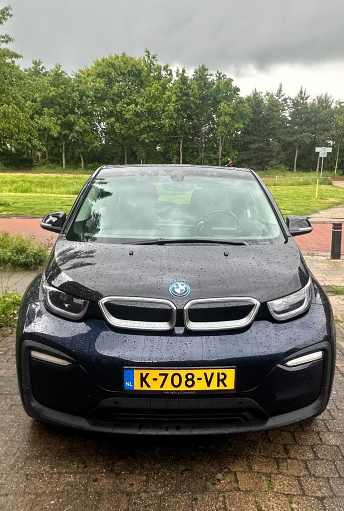 BMW i3 33KWh 94ah SOH 89% 2017 74000 km Pro disp, warmtepomp, Auto's, BMW, Stof, 43 €/maand, Elektrisch, Grijs