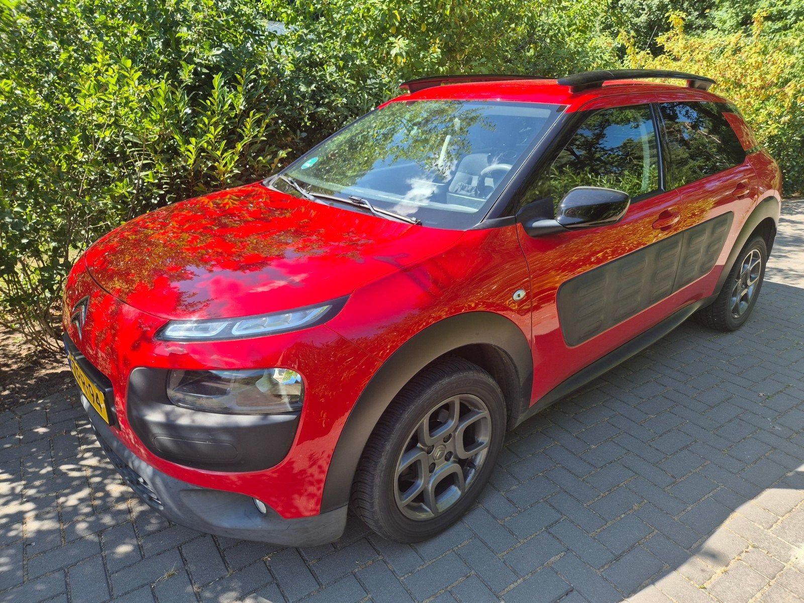 Citroën C4 Cactus 1.2 E-vti 82 Etg5 Airdream 2015 Rood, Auto's, Citroën, 725 kg, 31 €/maand, 23 km/l, Origineel Nederlands