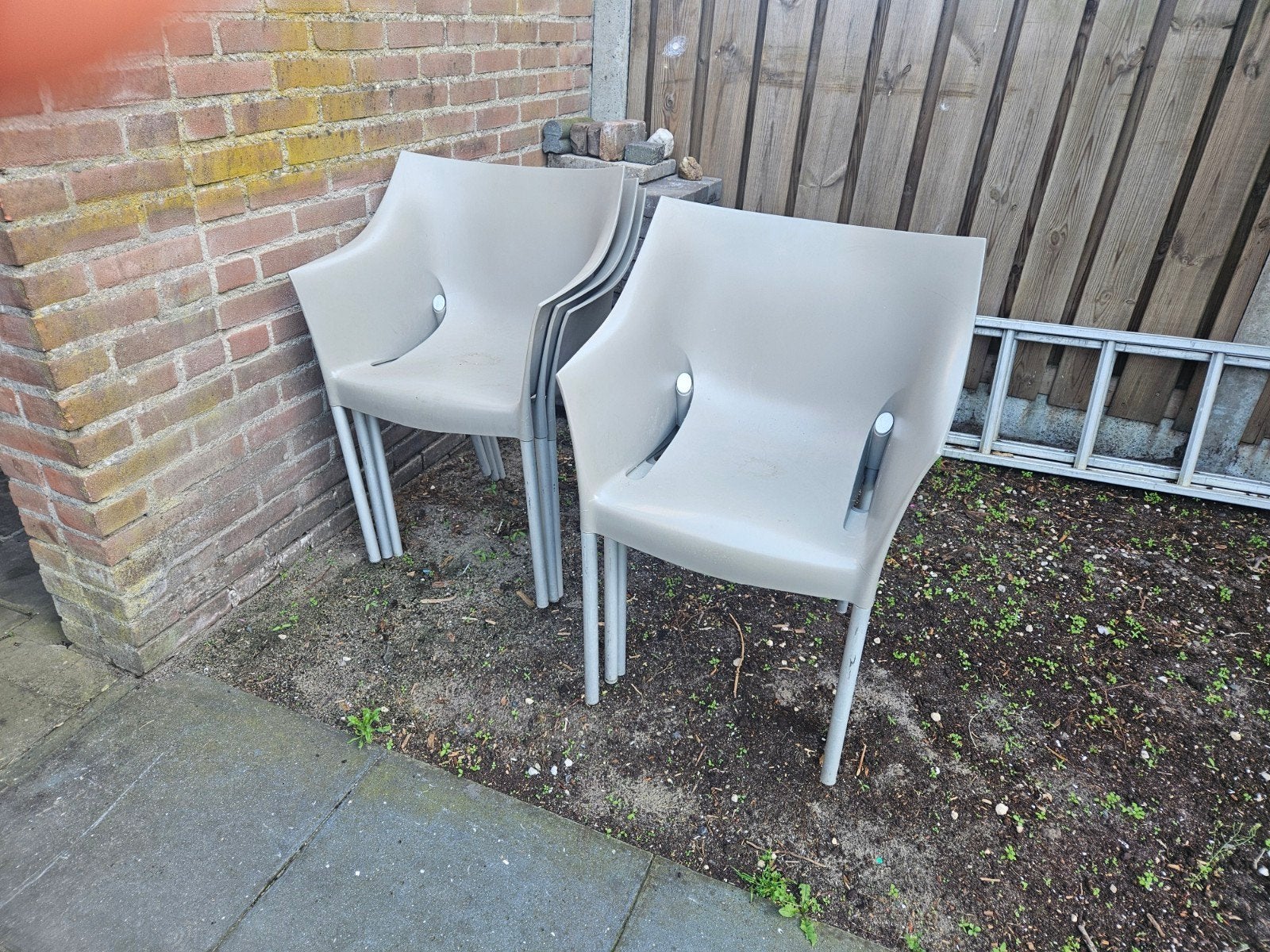 Set van 6 grijze kunststof stoelen, Ophalen, Kunststof, Gebruikt, Grijs
