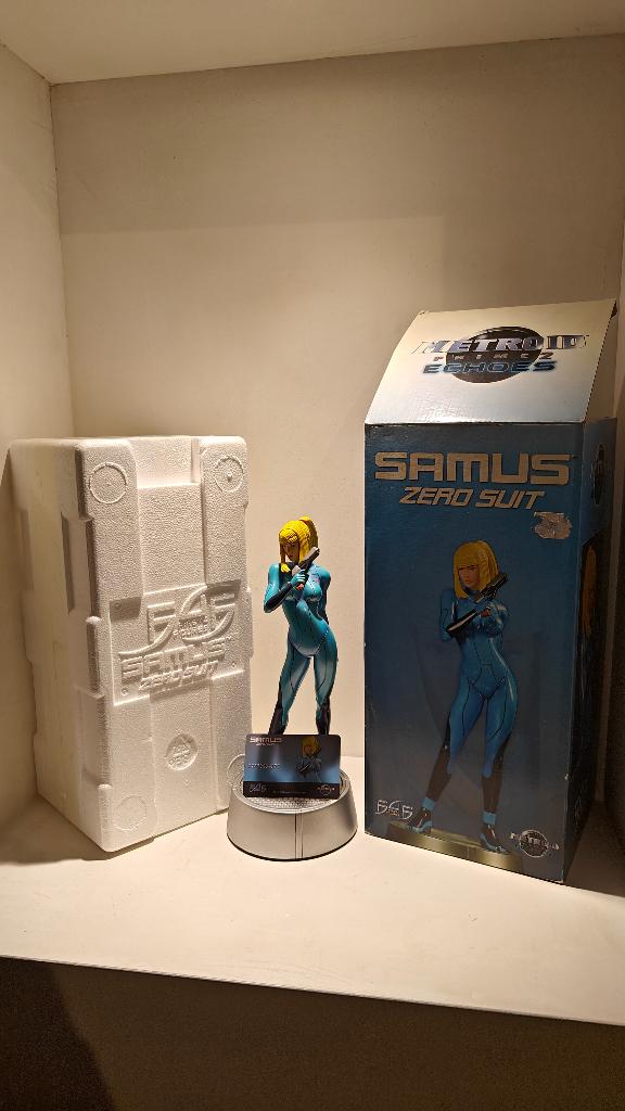 Zero suit samus first 4 figures f4f first4figures metroid, Verzamelen, Ophalen, Zo goed als nieuw