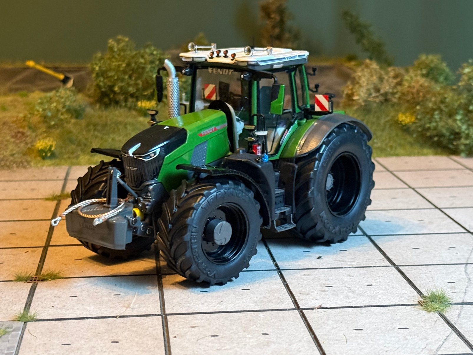 Fendt 832 wiking 1:32 verbouwd, Hobby en Vrije tijd, Modelauto's | 1:32, Ophalen of Verzenden, Zo goed als nieuw, Tractor of Landbouw