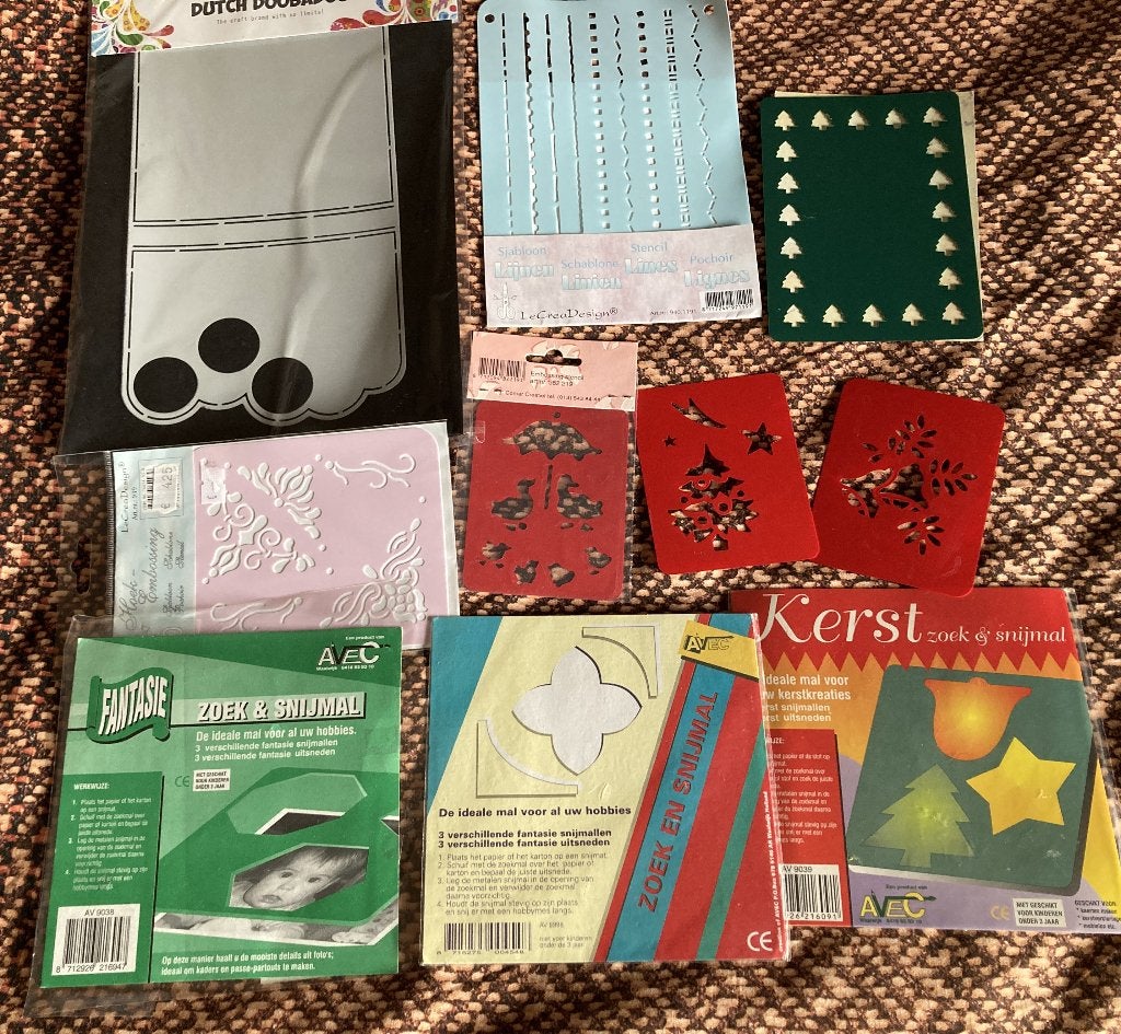 10 mallen voor kaartenmaken en knutselen, Ophalen of Verzenden, Nieuw, Overige thema's, Pons of Mal
