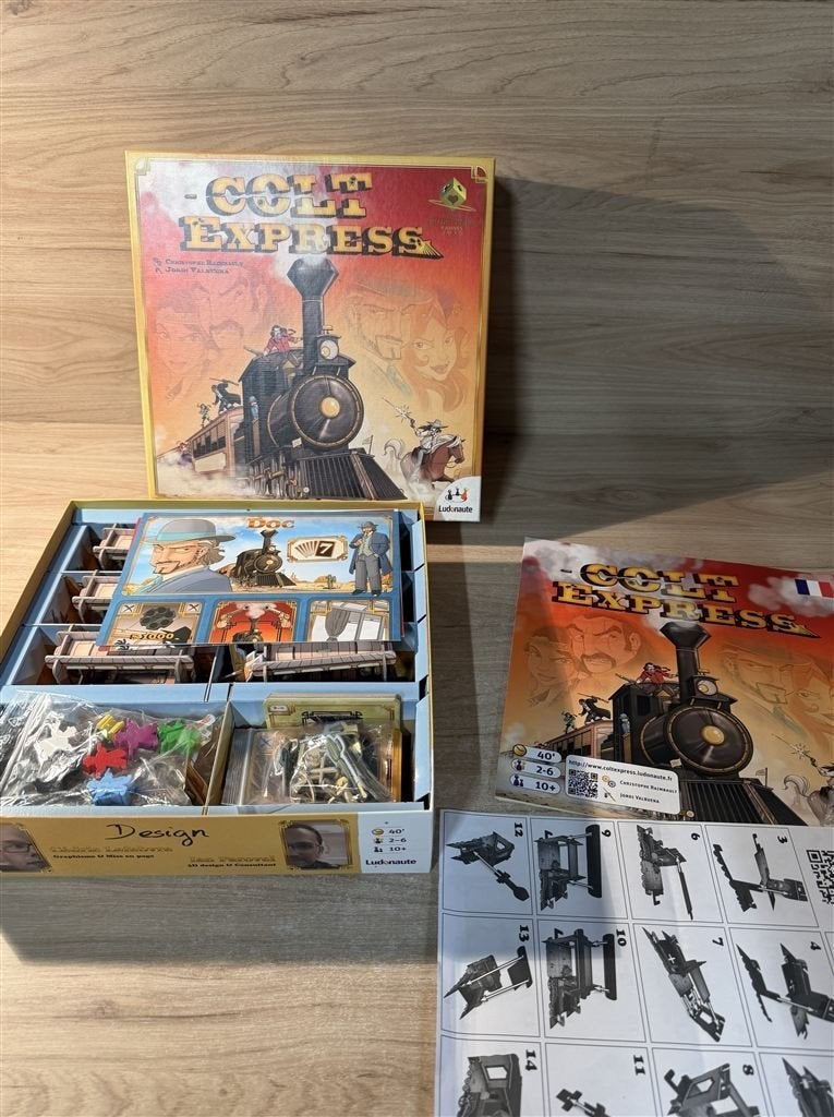 Colt Express - s6731, Hobby en Vrije tijd, Gezelschapsspellen | Bordspellen, Verzenden, Zo goed als nieuw