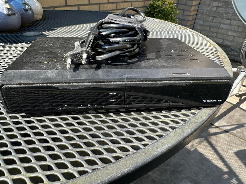 Complete Satelliet Schotel Set met Rebox Ontvanger, Ophalen of Verzenden, Gebruikt, Decoder