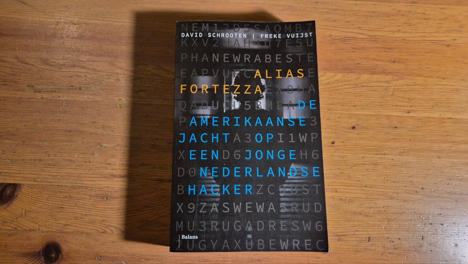 Freke Vuijst - Alias fortezza, Freke Vuijst; David Schrooten, Ophalen of Verzenden, Zo goed als nieuw, Wereld