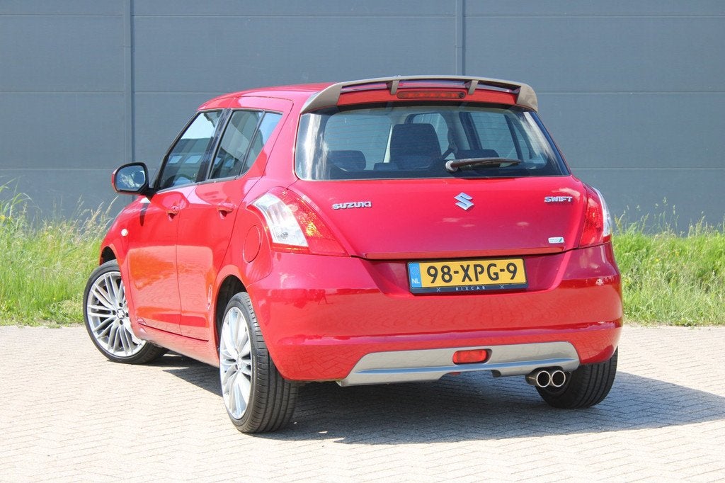 Suzuki Swift 1.2 Summer Sport 17INCH Stoelverwarming Dakspoi, Voorwielaandrijving, Stof, Gebruikt, 4 cilinders